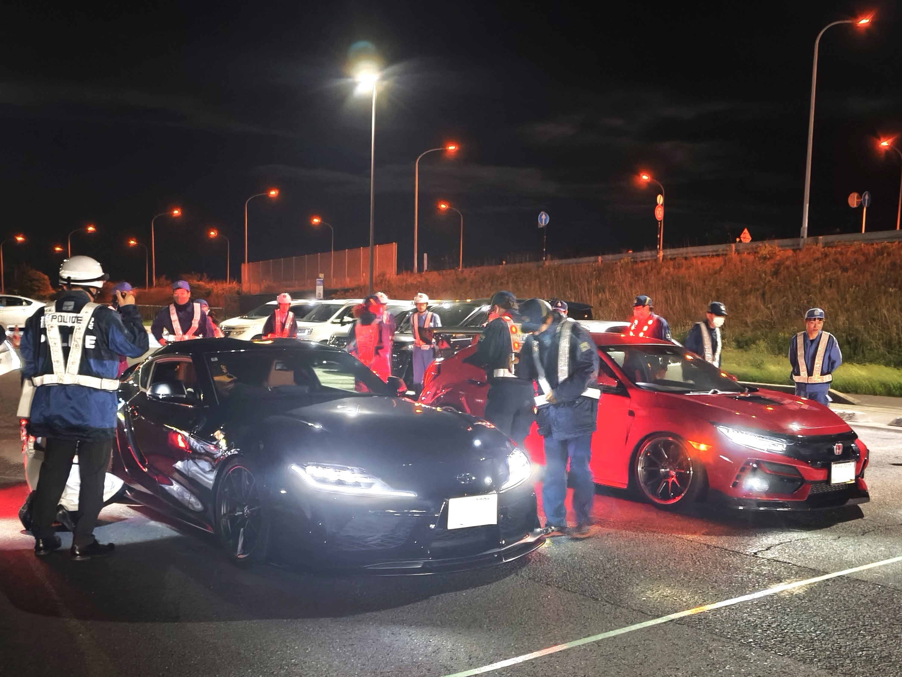 「道の駅 潮見坂」で不正改造車両に対する夜間街頭検査を実施しました。【静岡運輸支局】