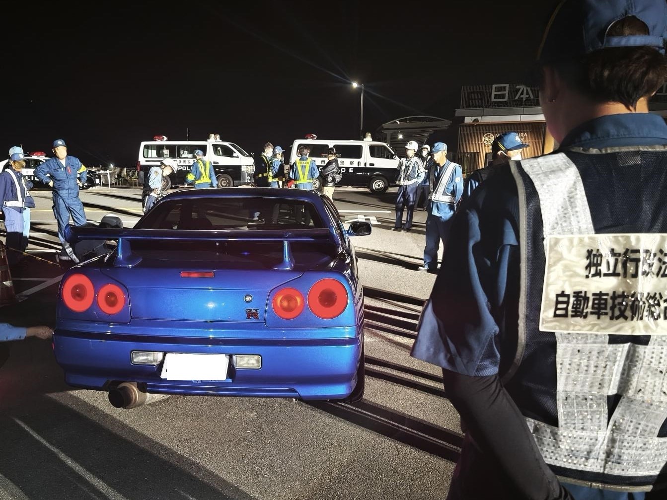 「日本平パークウェイ」で不正改造車両に対する夜間街頭検査を実施しました。【静岡運輸支局】