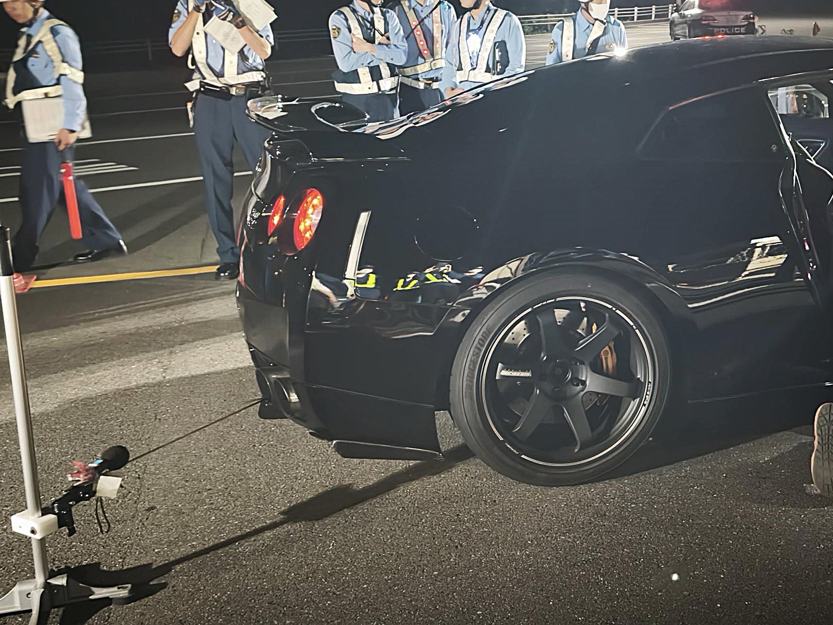 「日本平パークウェイ」で不正改造車両に対する夜間街頭検査を実施しました。【静岡運輸支局】