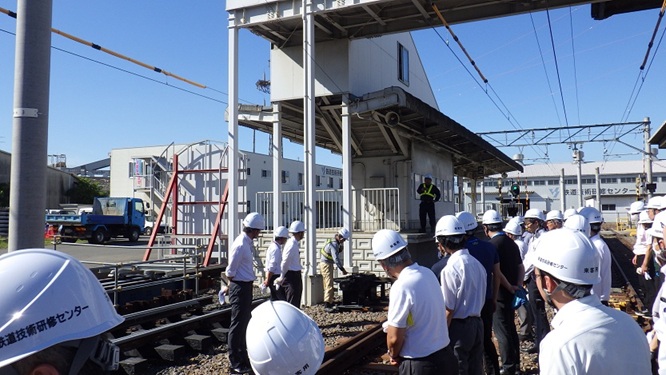 「自治体職員向け鉄道施設見学会」を実施しました