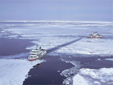 Aurora drift-ice sightseeing boat